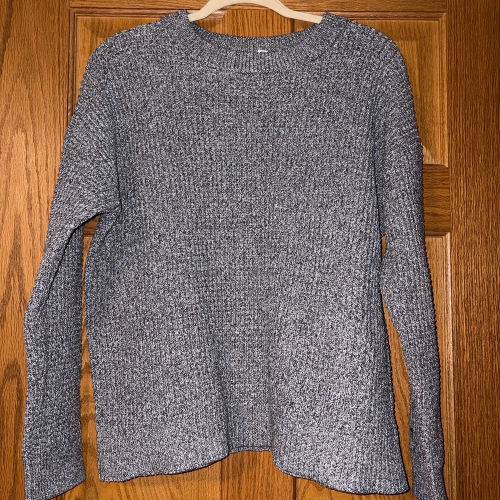 Time and Tru Women's Heather Gray Sweater